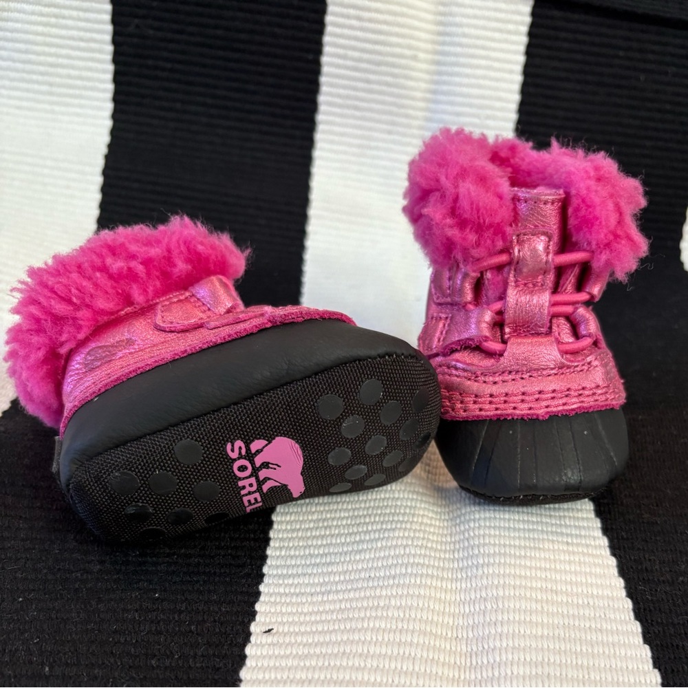 NWOT! Sorel “Caribootie” Baby Boots!